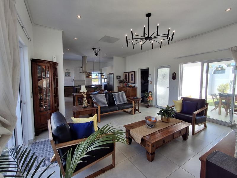 3 Bedroom Property for Sale in Lampiesbaai Western Cape